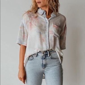 🆕Free People Share GV Print Shirt